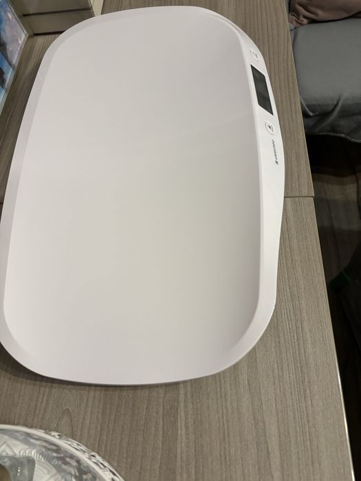 Везна за мерене на бебе