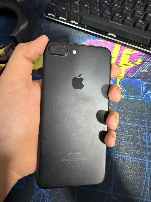 Продам Айфон 7+ 32гб