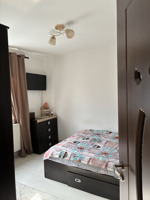Apartament de vanzare decomandat