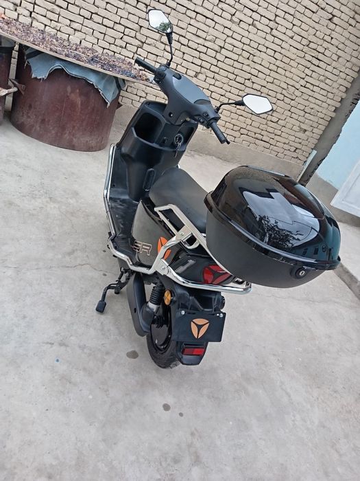 Elektro skuter sotiladi xolati a'lo 500