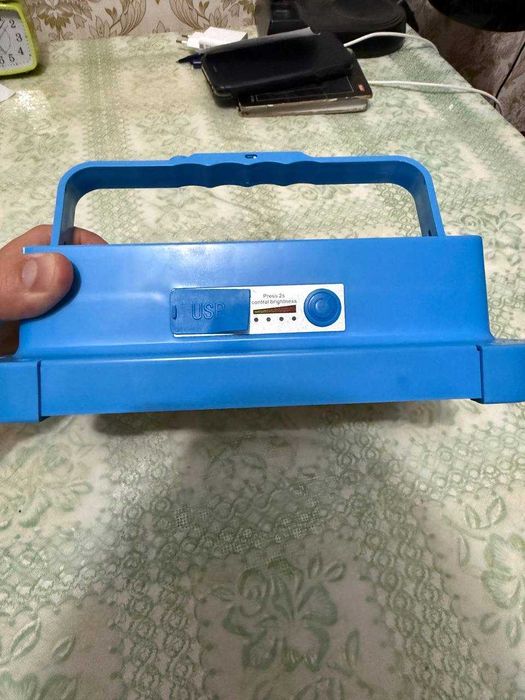 Солнечный светильник-прожектор BL-911  с пультом и солнечной панелью