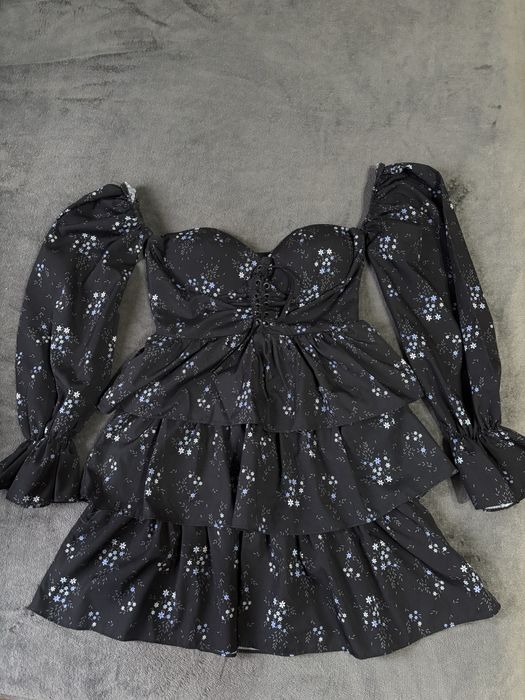 Черна рокля с бюстие