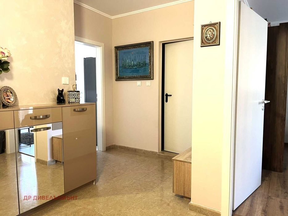 Продава се Тристаен апартамент в Несебър - 101 кв.м за 1604 €/кв.м - Снимка #4