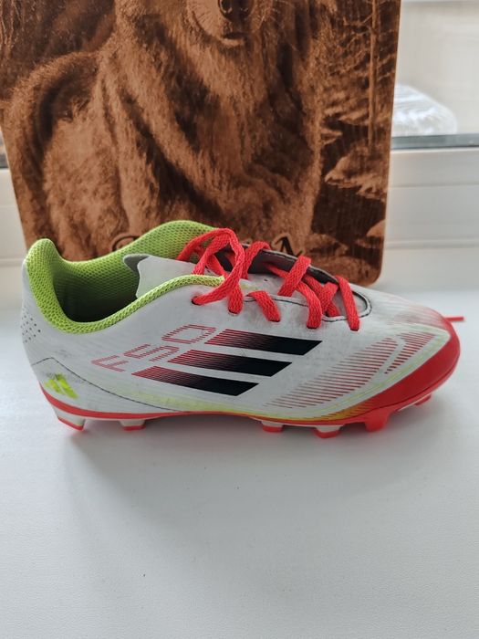 Бутсы футбольные