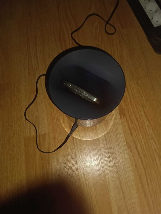 Încărcător Lexon wireless cu filtru UV integrat
