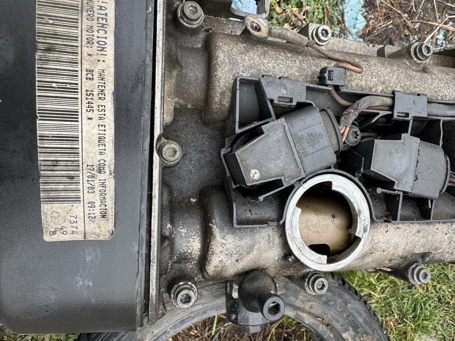 Vand Motor  seat leon 1.6 16v cod motor BCB , detin si alte accesorii /se potriveste si pe vw golf 4/ motorul mergea ceas/etrieri spate seat leon 2004