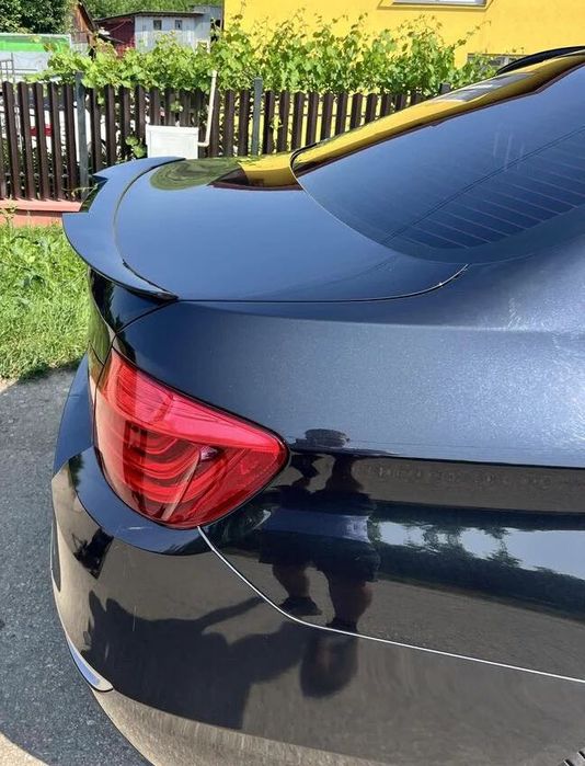 Eleron portbagaj compatibil cu BMW seria 5 F10 M4 style negru lucios