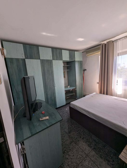1 Mai Inchiriez Apartament Decomandat 2 camere Centrala