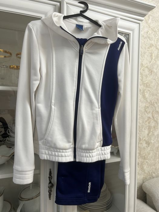 Спортивный костюм Reebok