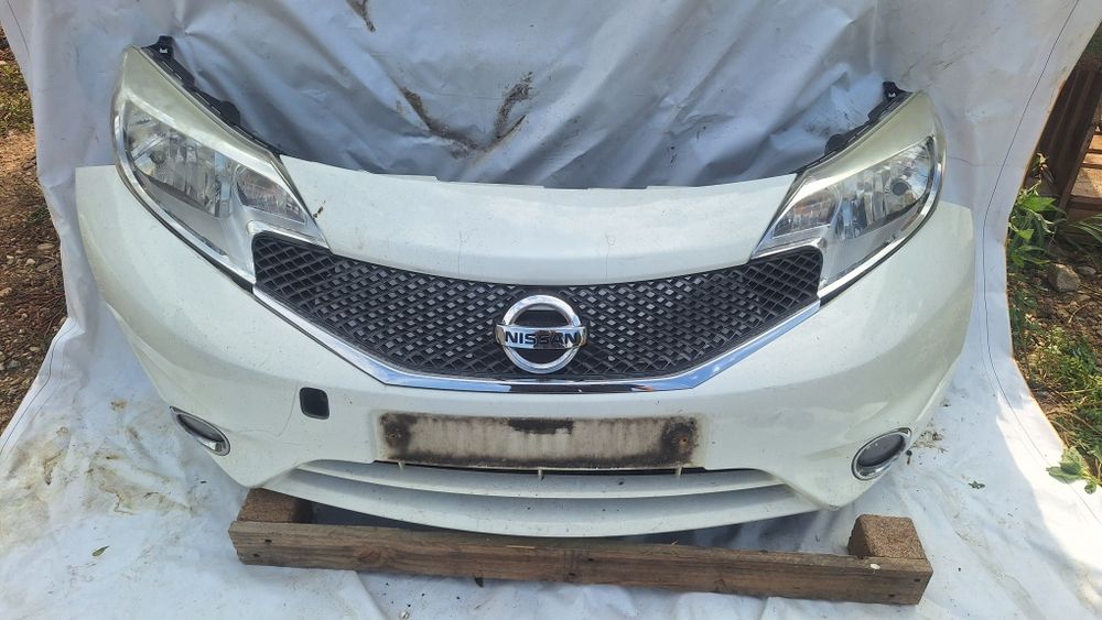 Bara fata nissan Note  2014 faruri triple