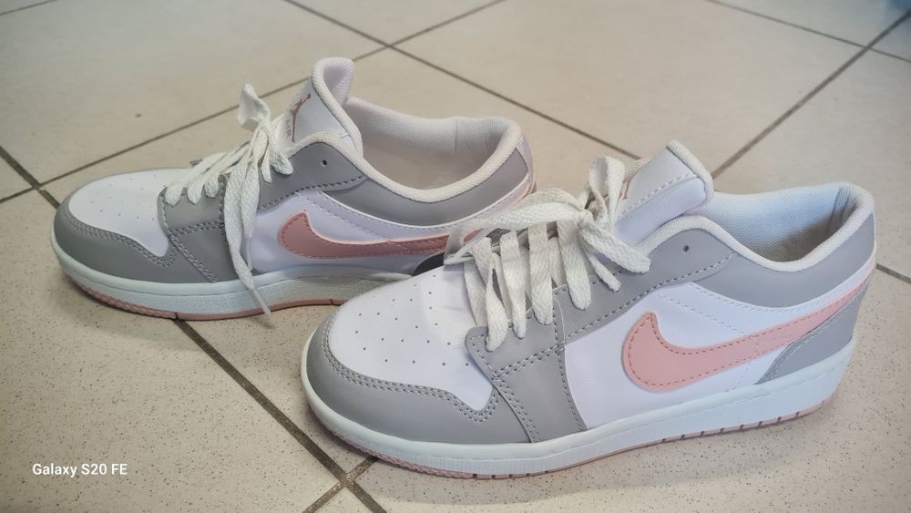 Дамски маратонки номер37 , 38,39.40