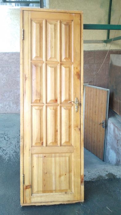 продам деревяные двери