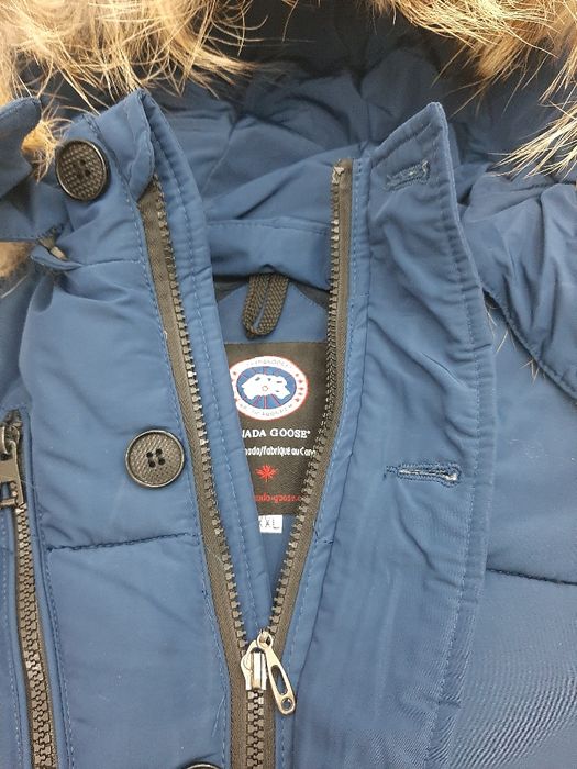 Продам детские куртку пуховик Canada coose