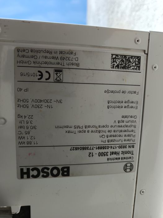 Vând centrală termică pe curent Bosch tronic heat