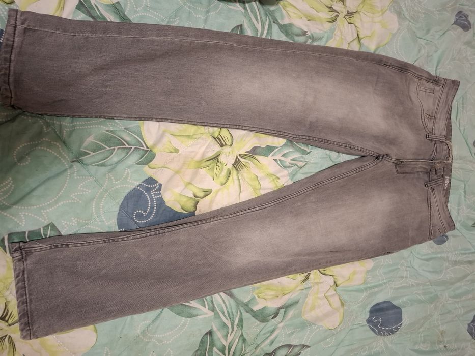 Продавам мьжки дьнки три чифта