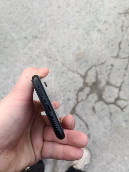 IPhone xr xotira 128