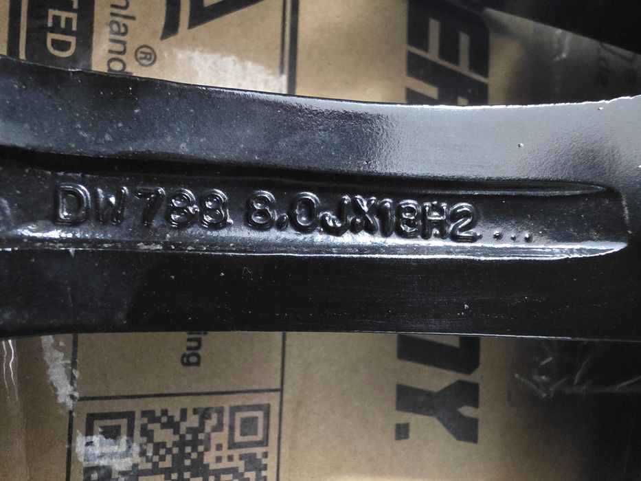 Jante 18 BMW F30 F31 E90 E91 X1 X3 F20 F21 5x120 72.6 8J et35