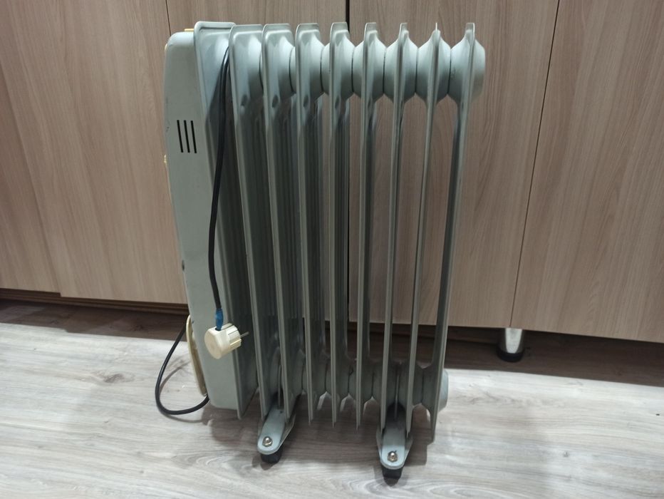 Продам масляный обогреватель