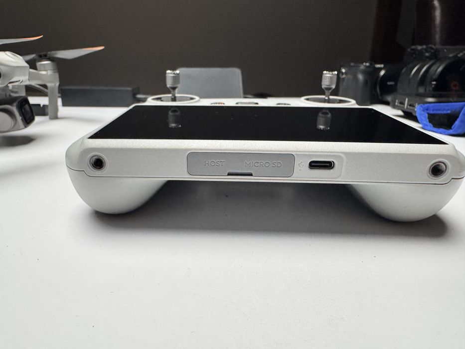 Telecomandă DJI RC (RM330) cu ecran