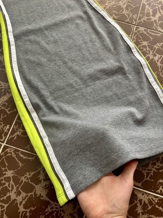 НОВА Рокля с къс ръкав H&M