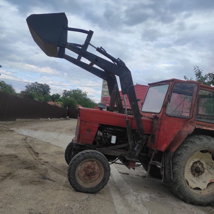 Incarcator frontal U650
