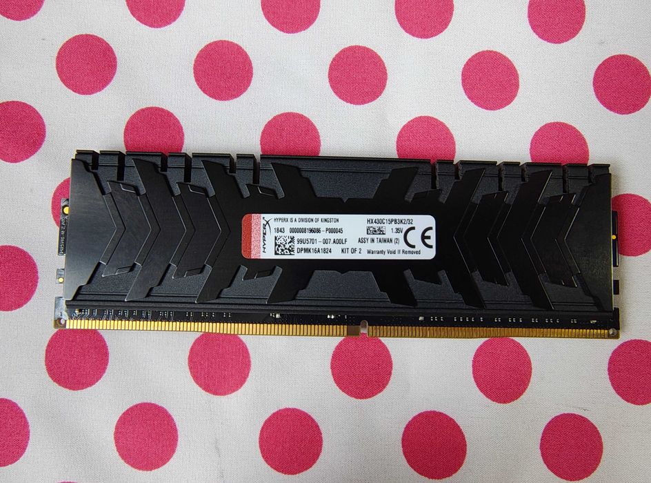 Memorie HyperX Predator Black 16GB DDR4 3000MHz CL15.