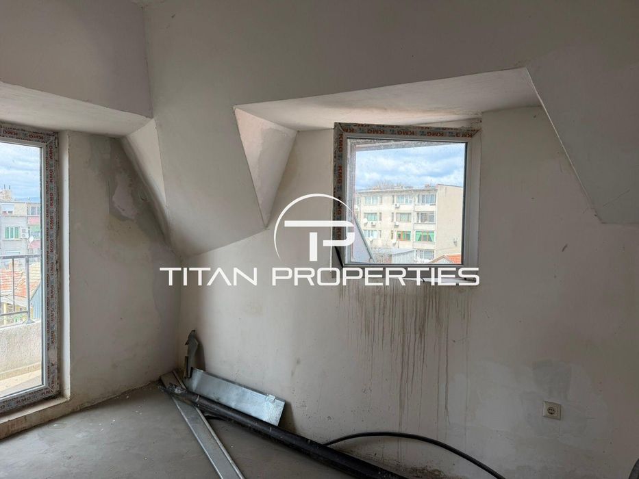 Ексклузивна оферта! Тристаен на 2 нива с АКТ 16 в гр. Айтос