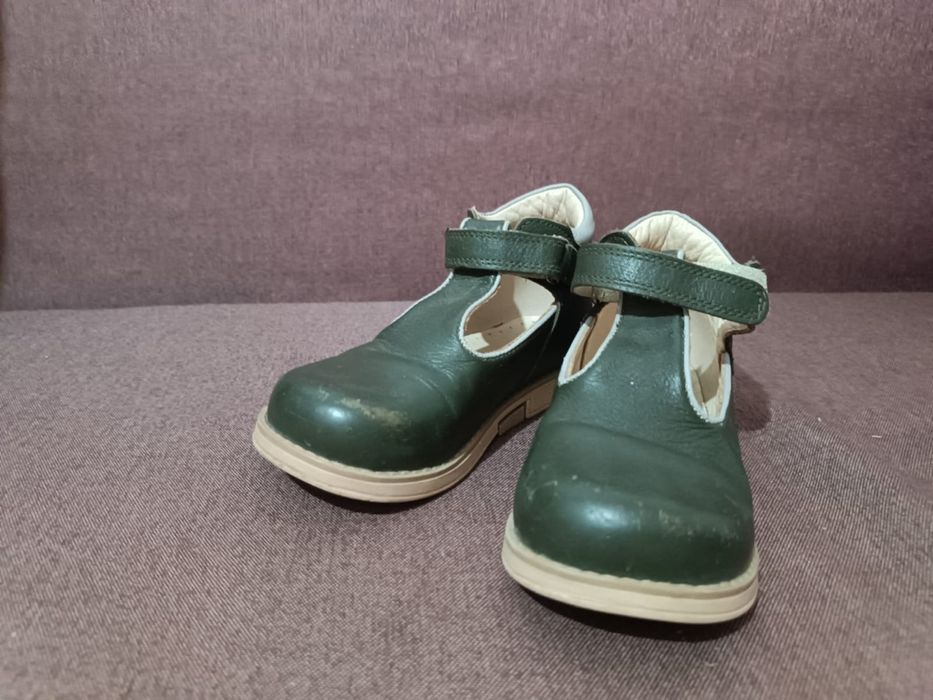 Сандали кожаные.