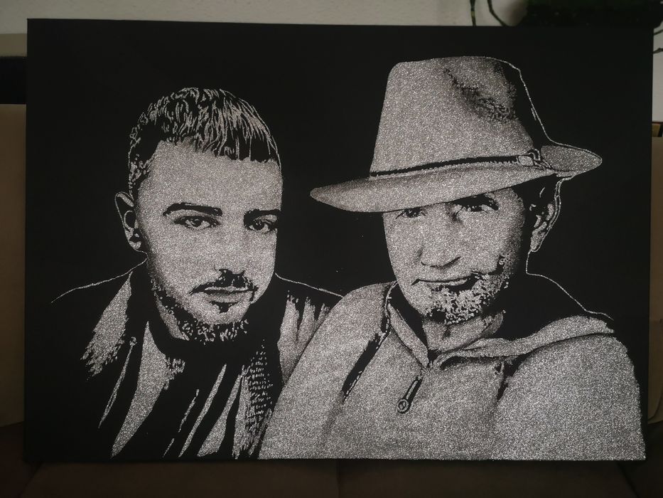 Portret cu sclipici - pictat manual