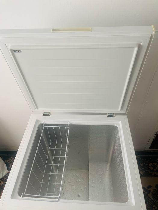 Продам морозильную камеру