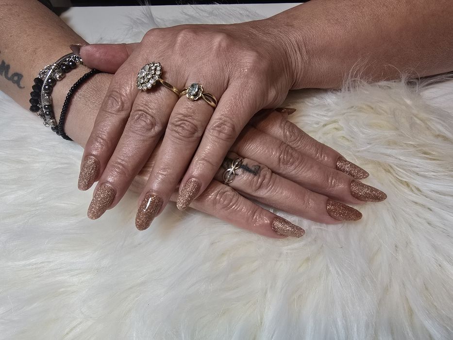 Unghii cu gel Brasov Sacele Darste