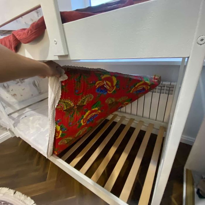 Двухэтажный кровать