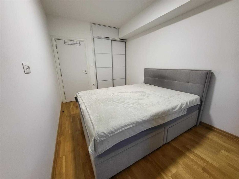 Дава се под наем Двустаен апартамент в Бургас, Център - 63 кв.м за 300.9 € - Снимка #3