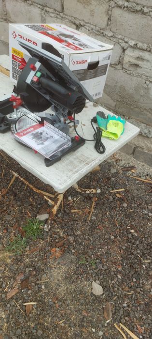 Продам циркулярка торцовка.