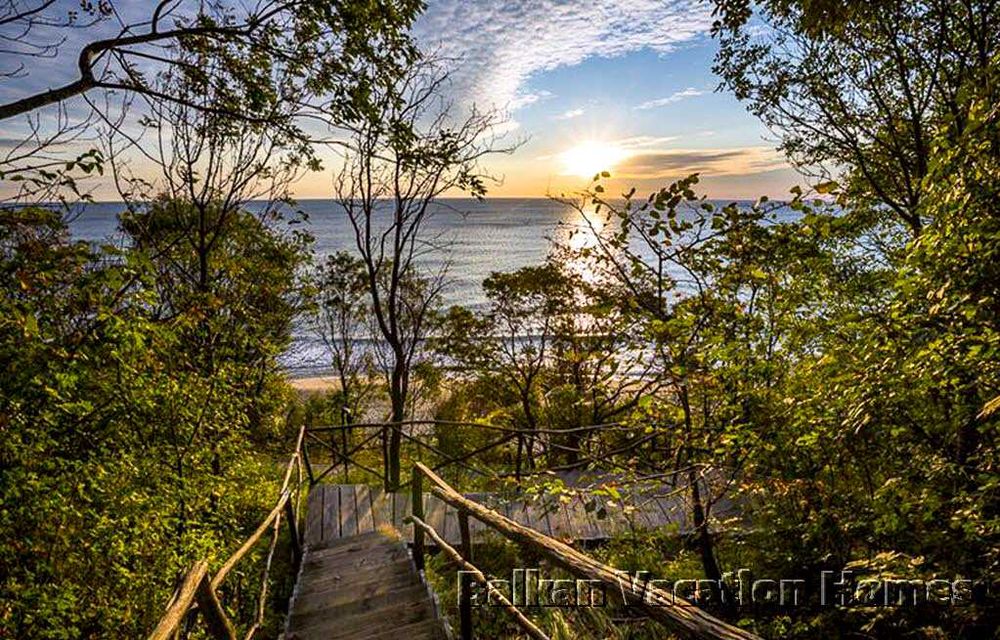 Тристаен апартамент в затворен комплекс до плажа в Обзор