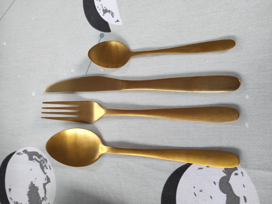 Прибори за хранене