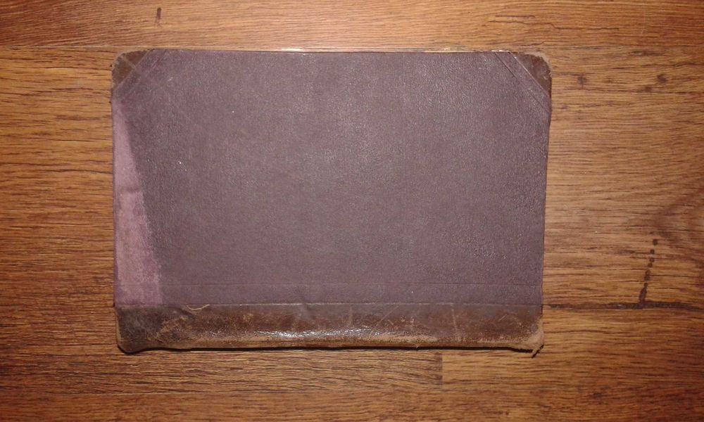 Стара книга "Бесове"