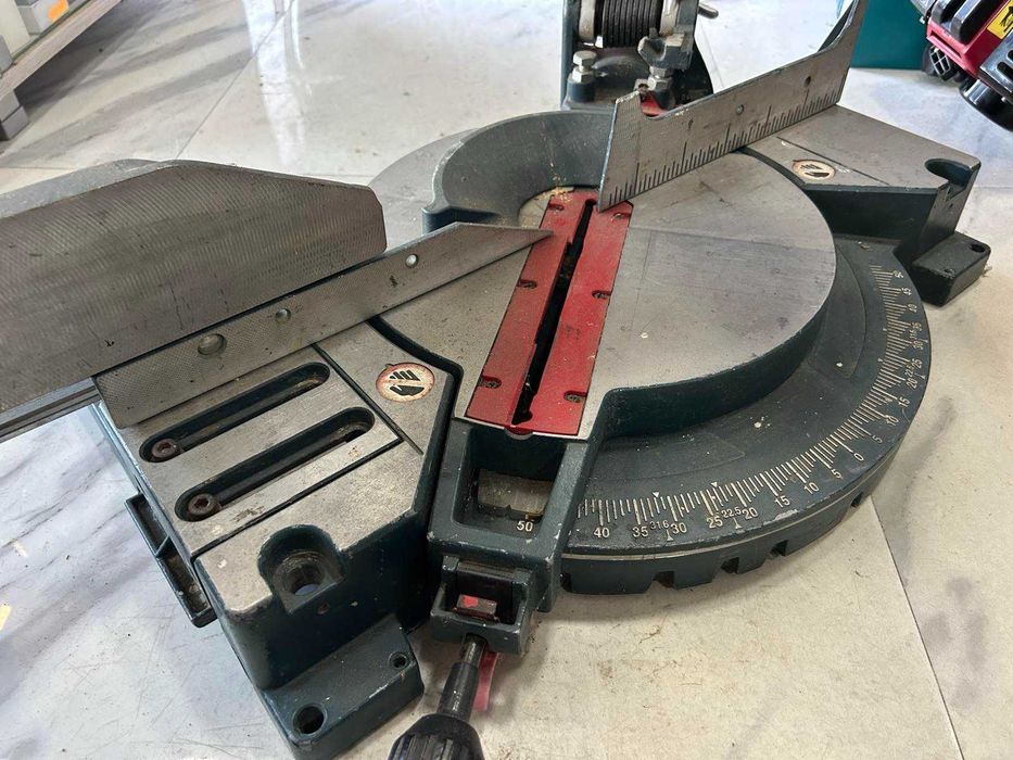 Потапящ циркуляр Bosch GCM 12