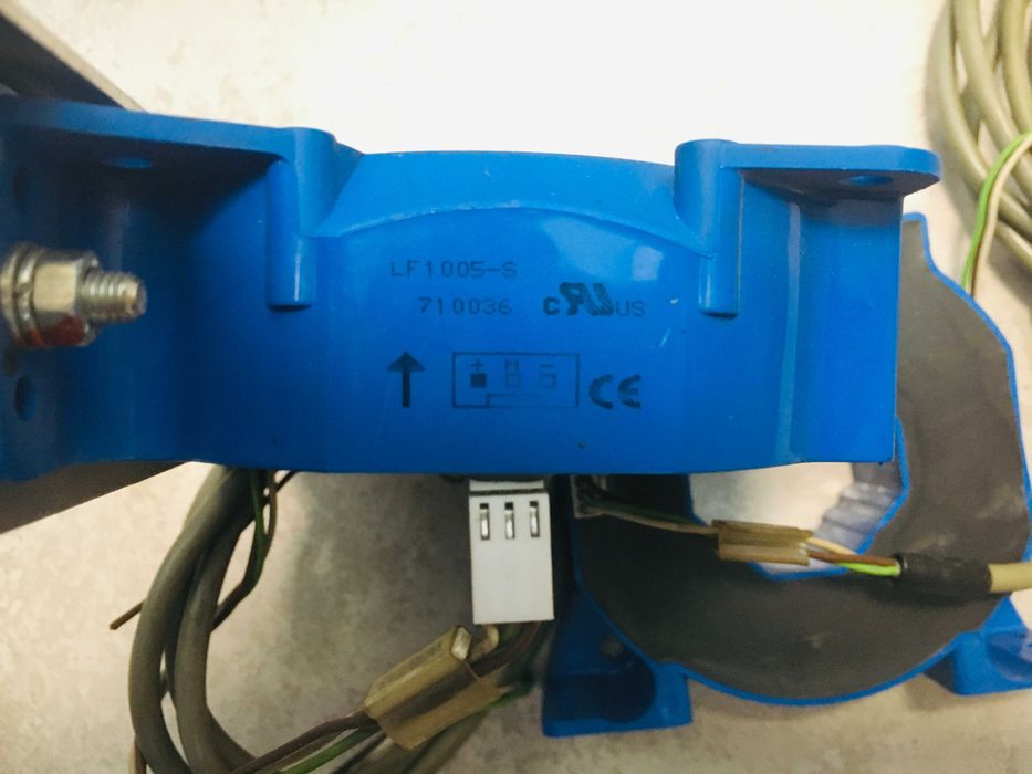 Traductoare de curent de 1000 A cu ieșire în buclă închisă.