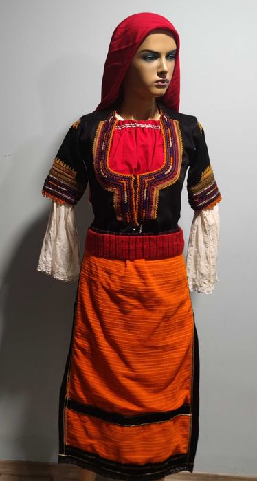 Автентинча кюстендилска носия