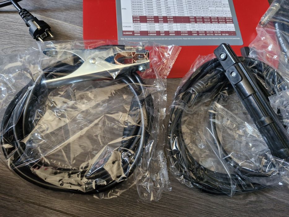 Заваръчен апарат ARCCAPTAIN 6-в-1 със Smart LED, 200A IGBT