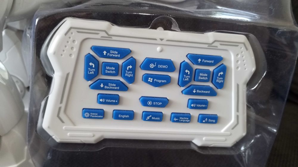 Интелигентен робот - динозавър