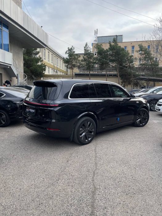 Lixiang L9 Ultra 2024