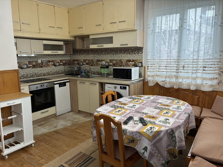 Етаж от къща под наем кв. Драгалевци, София