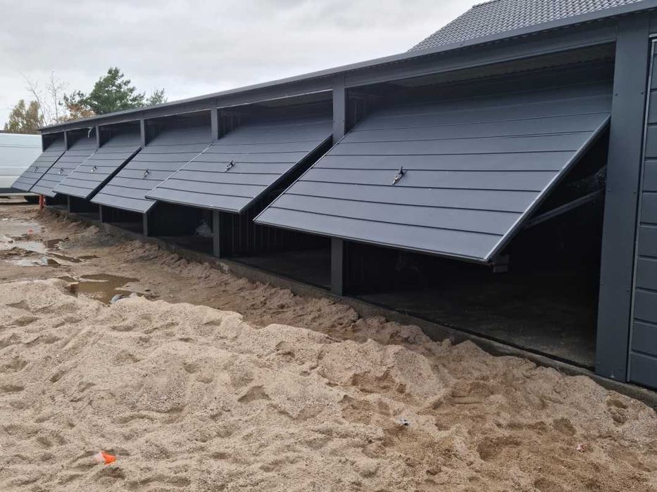 Garaj 6m x 5m Tabla Acrilica Alb cu Accente Maro Producator Direct