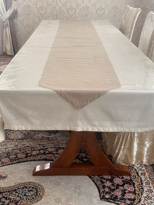 Гостиный стол (Малайзия)