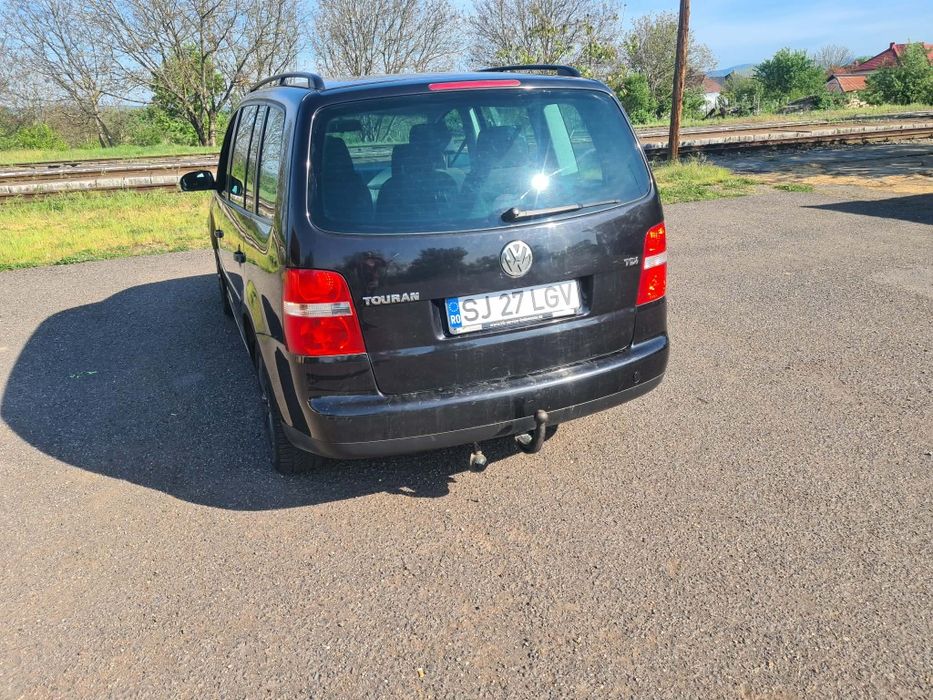 Vand touran an 2007 motor 1.9 diesel 105cai 6trepte