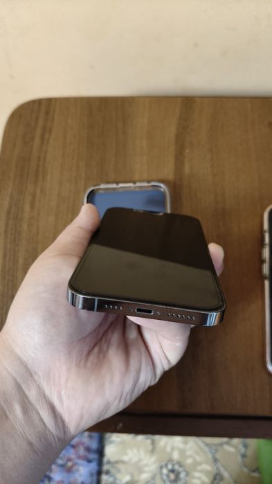 Продам iPhone 13 pro max 256 Гб синий