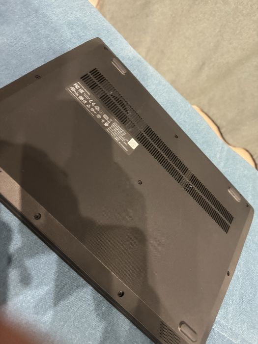 Laptop Lenovo Ideapad S145-15AST cu procesor AMD® A4 9125 pana la 2.60 GHz, 15.6", 128GB SSD, AMD Radeon R3 Graphics