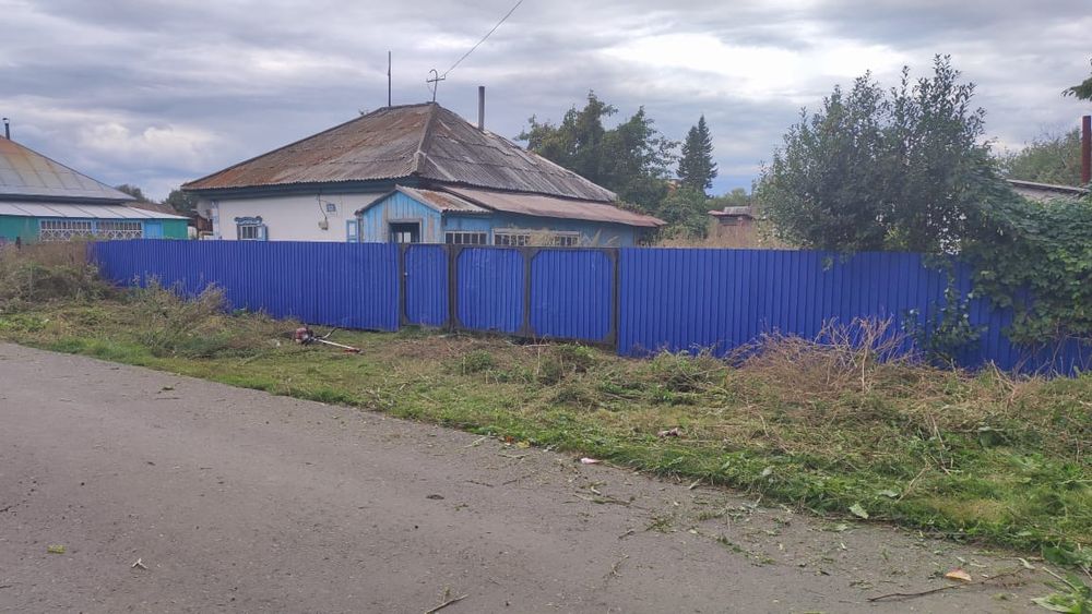 Дом.  3 комнаты + кухня.